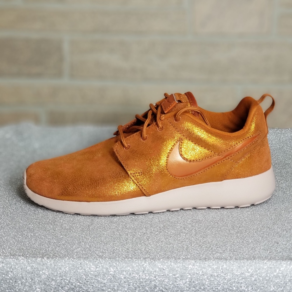 Nike Roshe One - Picture 3 of 7